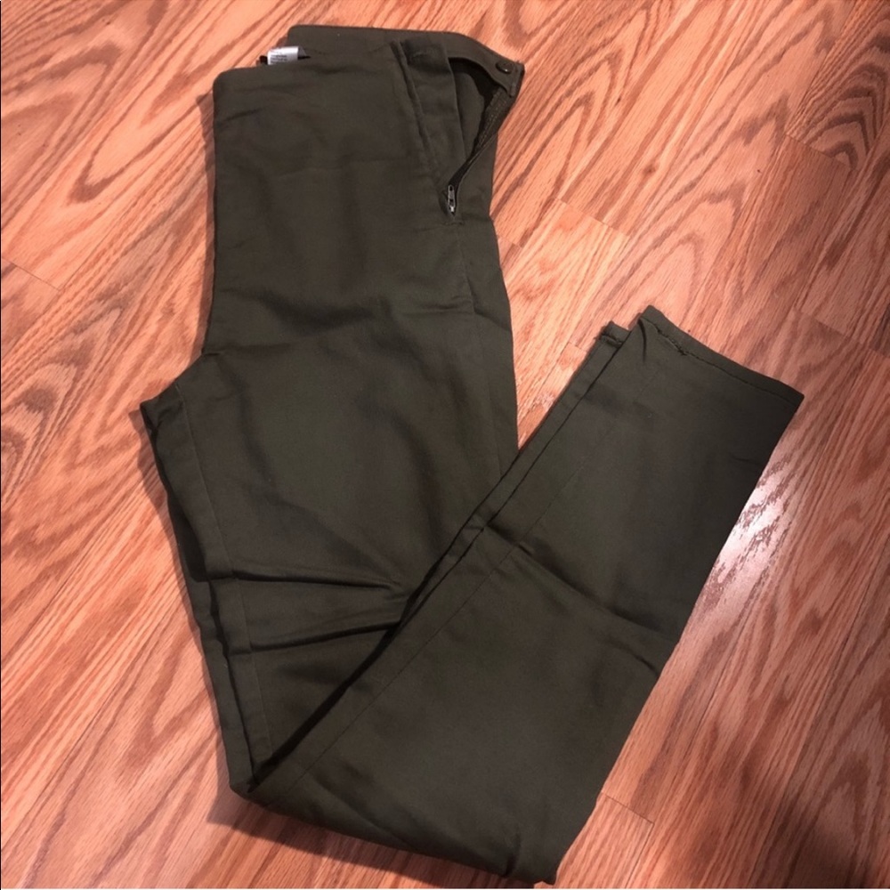 H&M Olive green zip up high rise Dress Pant